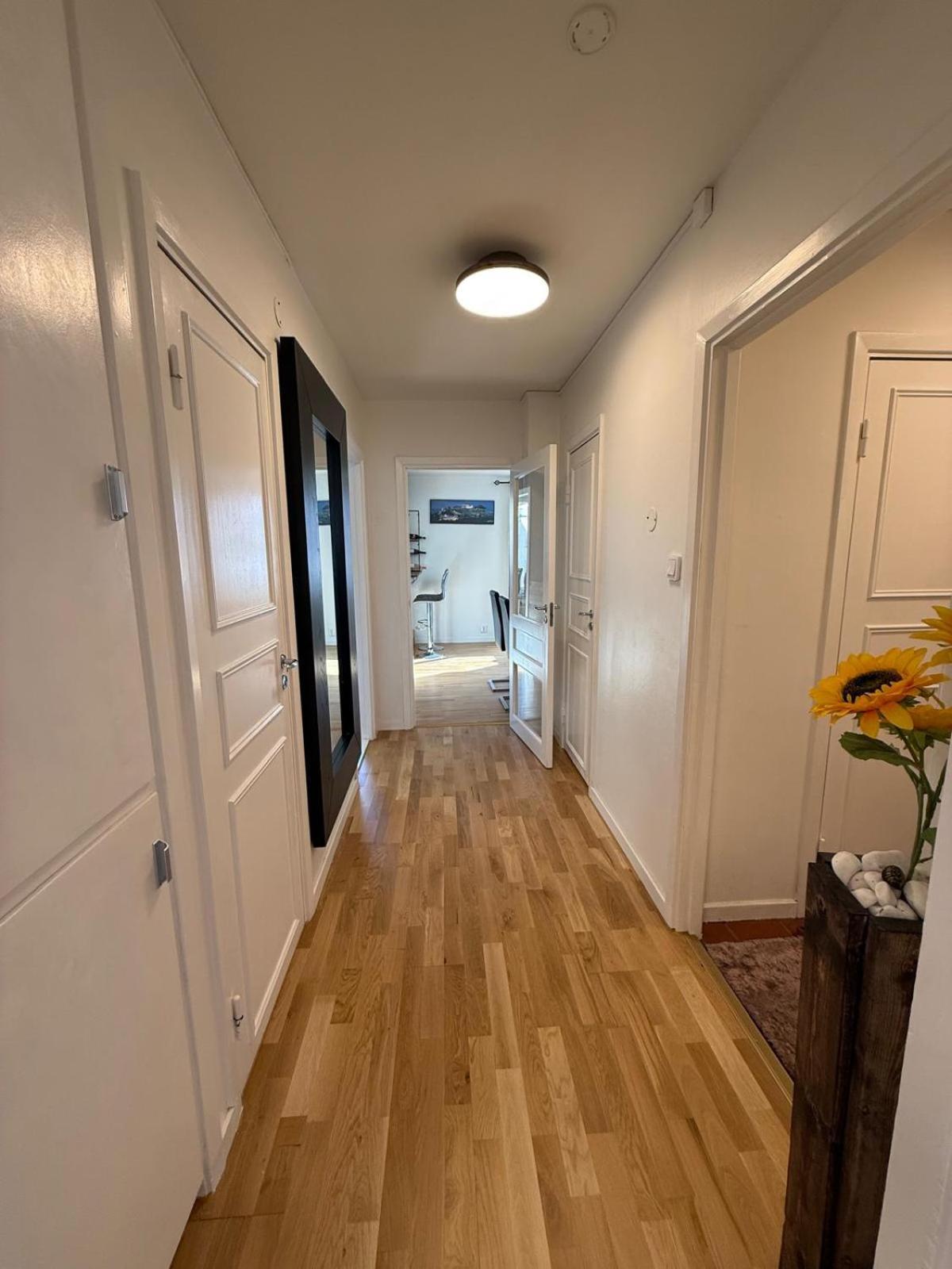 Spacious Near The Subway Leilighet Stockholm