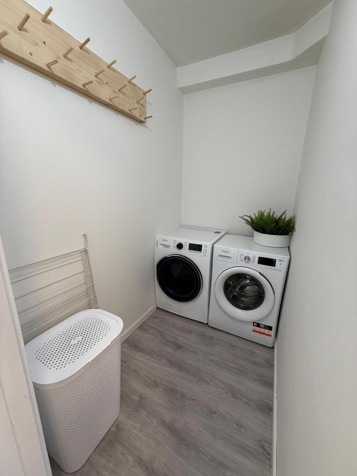 Spacious Near The Subway Leilighet *