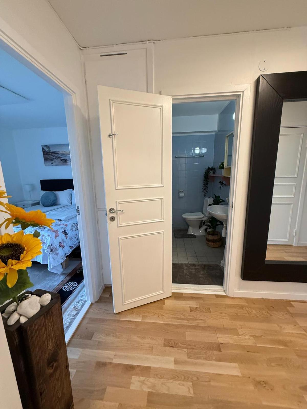 Spacious Near The Subway Tukholma